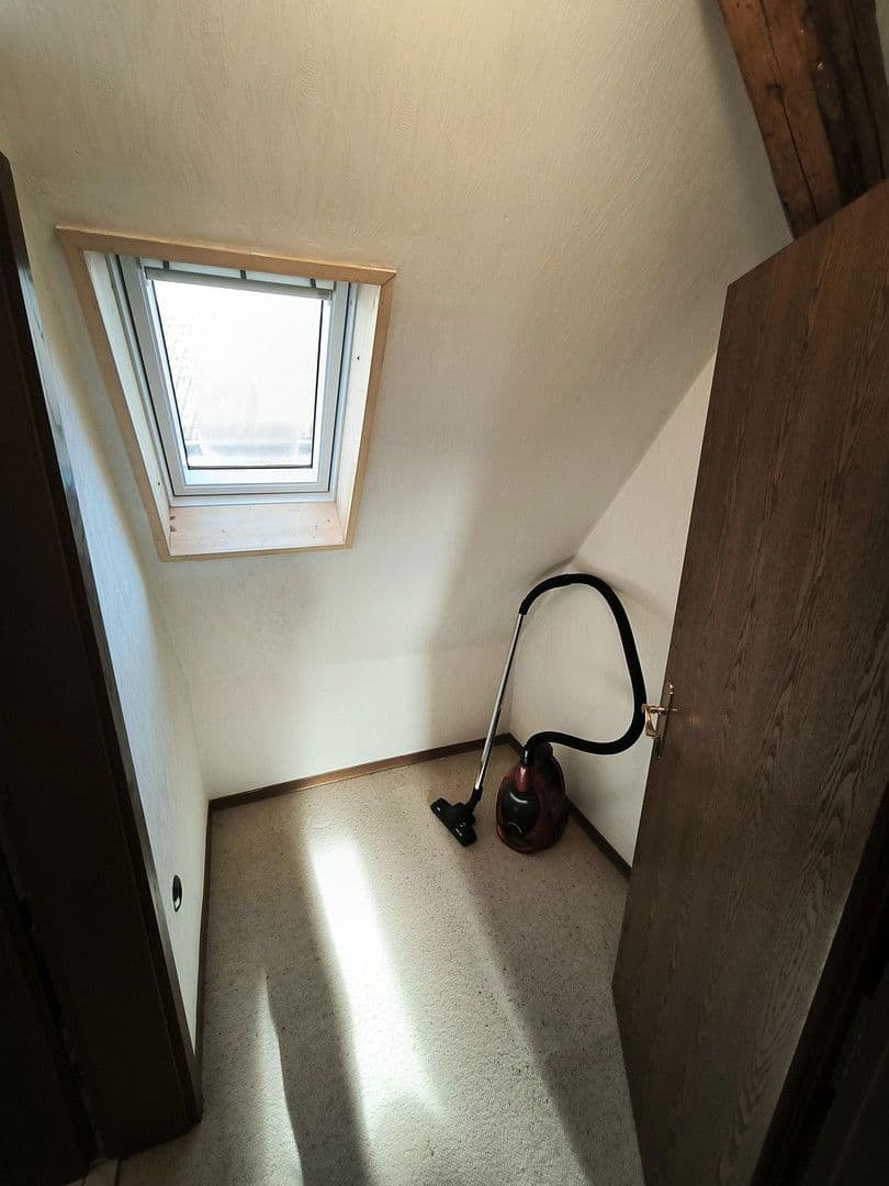 Predaj domu 141 m², pozemek 179 m², Remshalden, Bádensko-Wurttembersko Predaj domu 141 m², pozemek 179 m², Remshalden, Bádensko-Wurttembersko