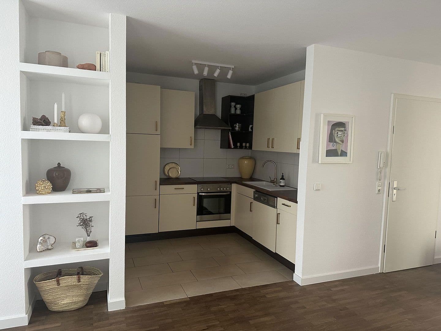 Predaj bytu 3-izbový 65 m², Frankfurt, Hesensko Predaj bytu 3-izbový 65 m², Frankfurt, Hesensko