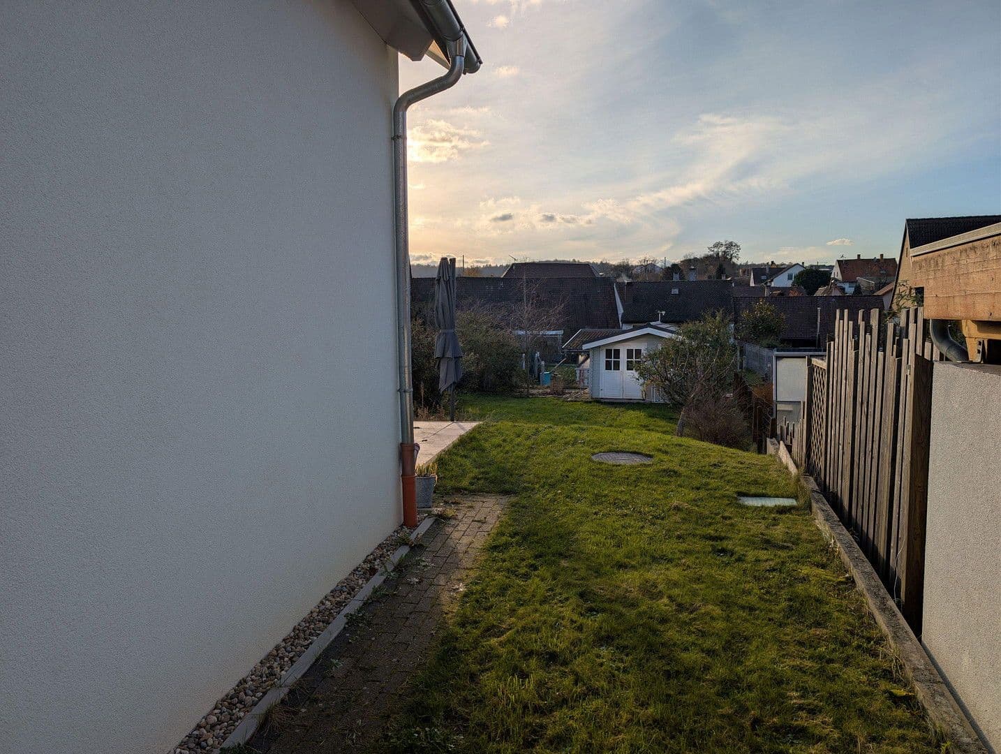 Predaj domu 174 m², pozemek 531 m², Walzbachtal, Bádensko-Wurttembersko Predaj domu 174 m², pozemek 531 m², Walzbachtal, Bádensko-Wurttembersko