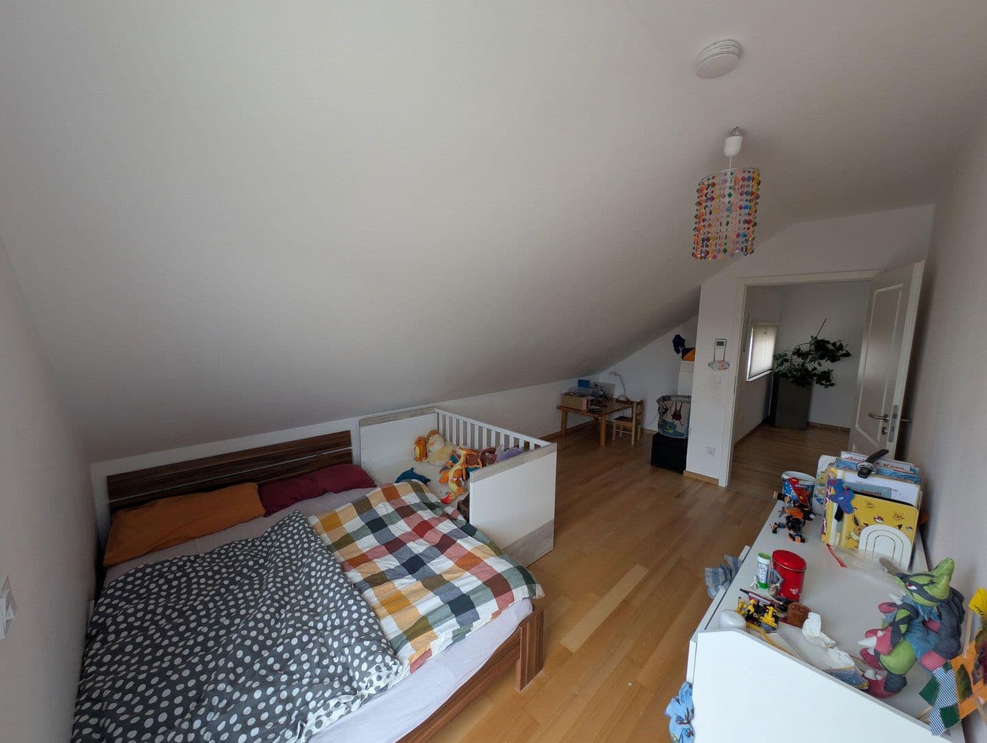 Predaj domu 174 m², pozemek 531 m², Walzbachtal, Bádensko-Wurttembersko Predaj domu 174 m², pozemek 531 m², Walzbachtal, Bádensko-Wurttembersko