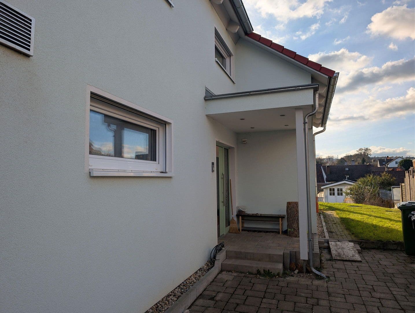 Predaj domu 174 m², pozemek 531 m², Walzbachtal, Bádensko-Wurttembersko Predaj domu 174 m², pozemek 531 m², Walzbachtal, Bádensko-Wurttembersko