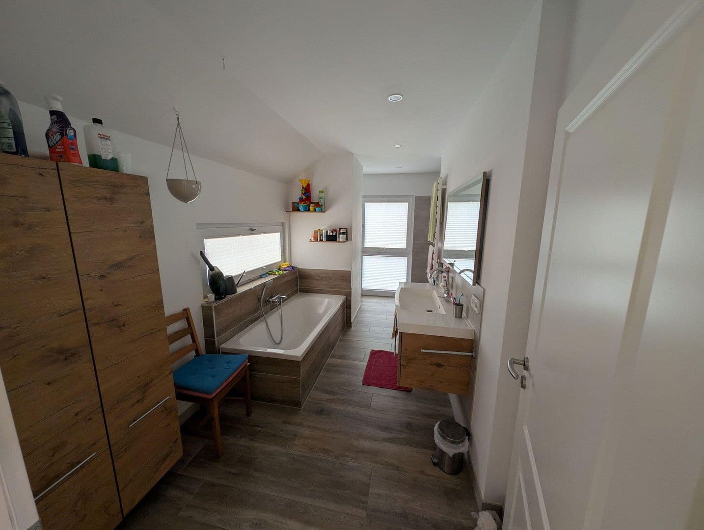 Predaj domu 174 m², pozemek 531 m², Walzbachtal, Bádensko-Wurttembersko Predaj domu 174 m², pozemek 531 m², Walzbachtal, Bádensko-Wurttembersko