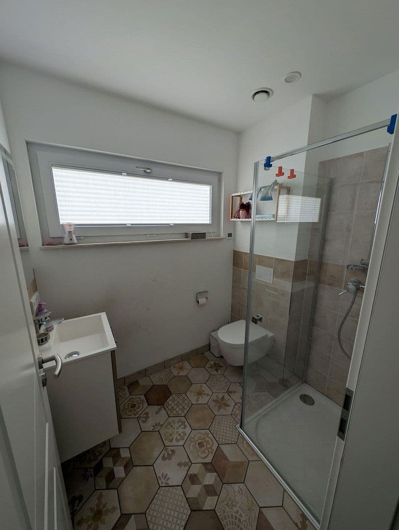 Predaj domu 174 m², pozemek 531 m², Walzbachtal, Bádensko-Wurttembersko Predaj domu 174 m², pozemek 531 m², Walzbachtal, Bádensko-Wurttembersko