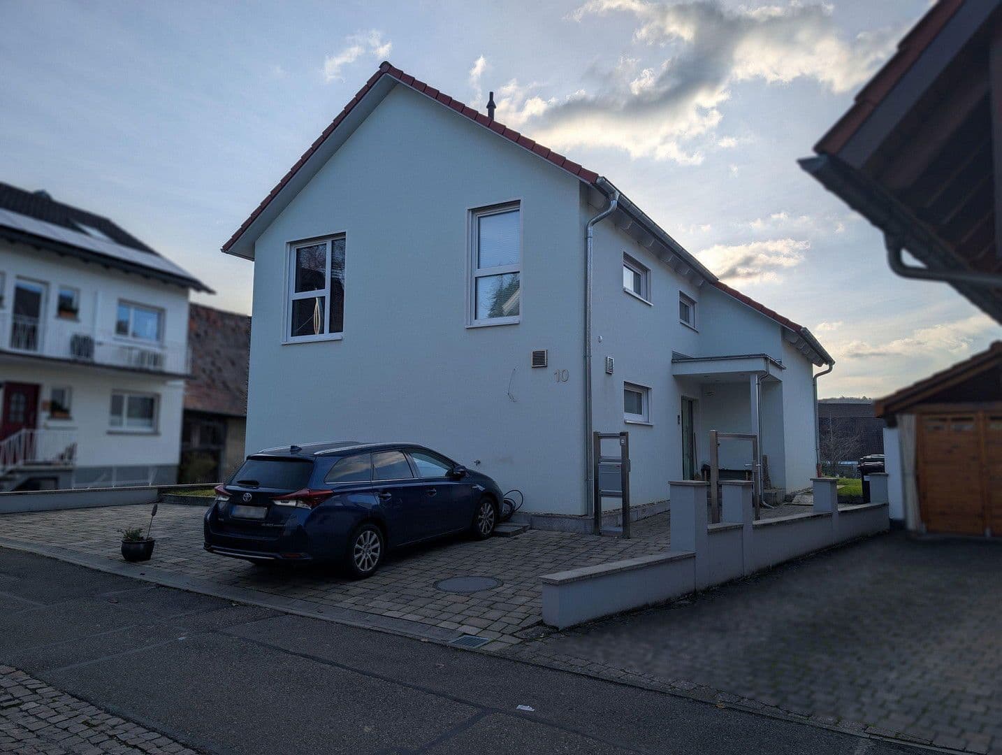 Predaj domu 174 m², pozemek 531 m², Walzbachtal, Bádensko-Wurttembersko Predaj domu 174 m², pozemek 531 m², Walzbachtal, Bádensko-Wurttembersko