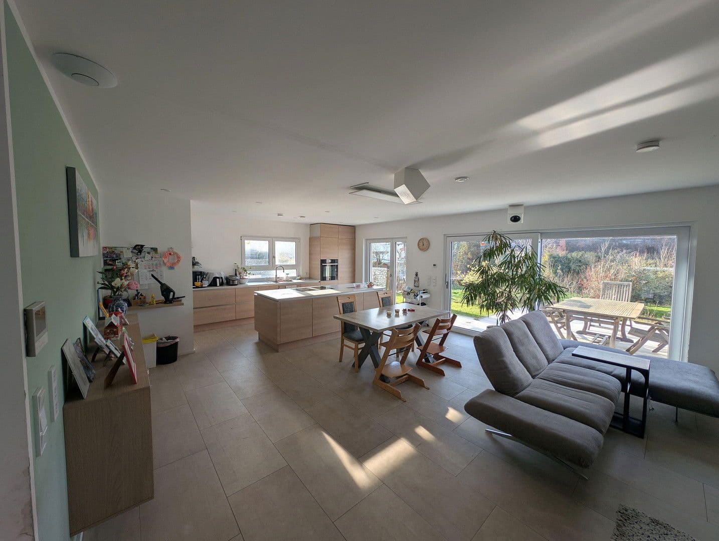 Predaj domu 174 m², pozemek 531 m², Walzbachtal, Bádensko-Wurttembersko Predaj domu 174 m², pozemek 531 m², Walzbachtal, Bádensko-Wurttembersko