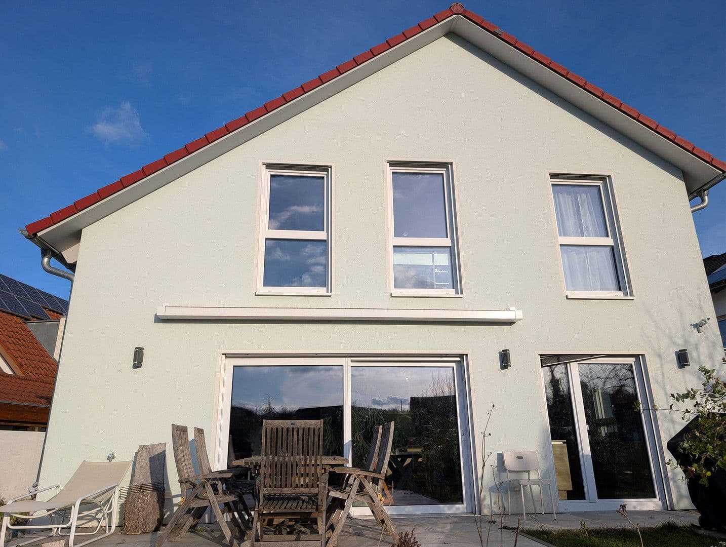 Predaj domu 174 m², pozemek 531 m², Walzbachtal, Bádensko-Wurttembersko Predaj domu 174 m², pozemek 531 m², Walzbachtal, Bádensko-Wurttembersko