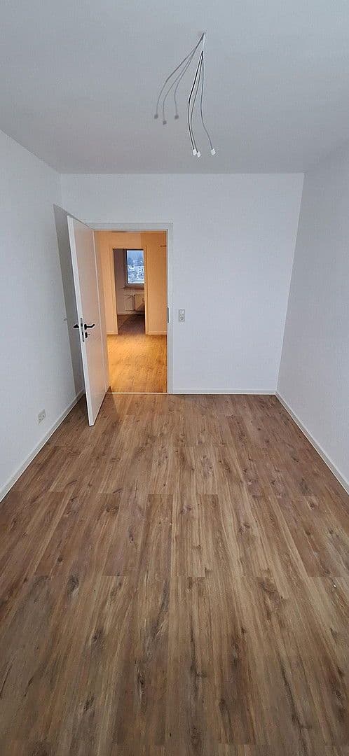 Prenájom kancelárie 100 m², Königsteiner Strasse 48, Bad Soden am Taunus, Hesensko Prenájom kancelárie 100 m², Königsteiner Strasse 48, Bad Soden am Taunus, Hesensko