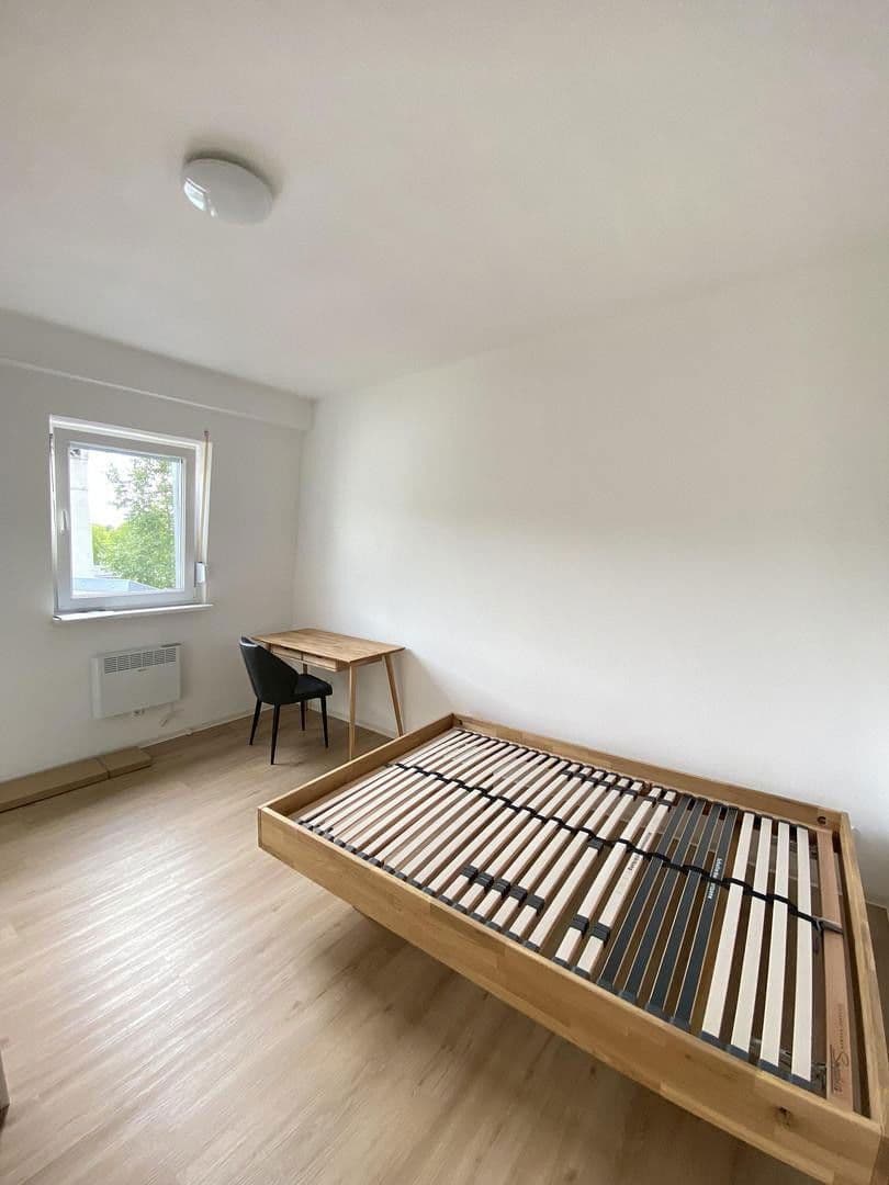 Prenájom bytu 3-izbový 80 m², Schöllbronner Straße 34, Ettlingen, Bádensko-Wurttembersko Prenájom bytu 3-izbový 80 m², Schöllbronner Straße 34, Ettlingen, Bádensko-Wurttembersko