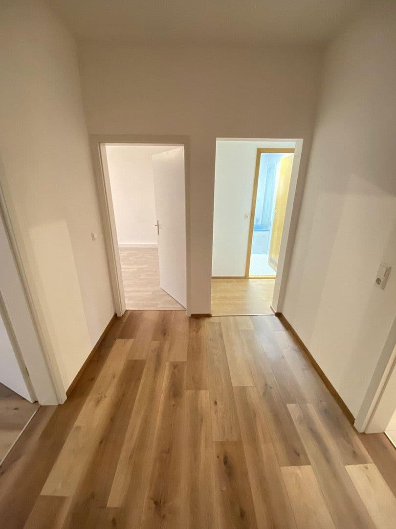 Prenájom bytu 3-izbový 80 m², Schöllbronner Straße 34, Ettlingen, Bádensko-Wurttembersko Prenájom bytu 3-izbový 80 m², Schöllbronner Straße 34, Ettlingen, Bádensko-Wurttembersko