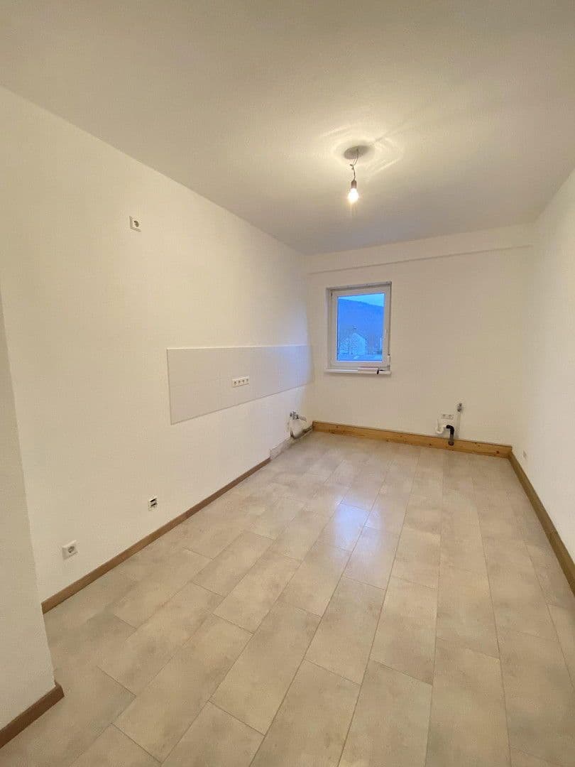Prenájom bytu 3-izbový 80 m², Schöllbronner Straße 34, Ettlingen, Bádensko-Wurttembersko Prenájom bytu 3-izbový 80 m², Schöllbronner Straße 34, Ettlingen, Bádensko-Wurttembersko