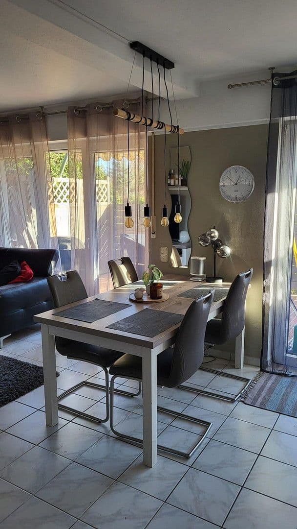 Prenájom bytu 2-izbový 66 m², Bonn, Severné Porýnie - Westfálsko Prenájom bytu 2-izbový 66 m², Bonn, Severné Porýnie - Westfálsko