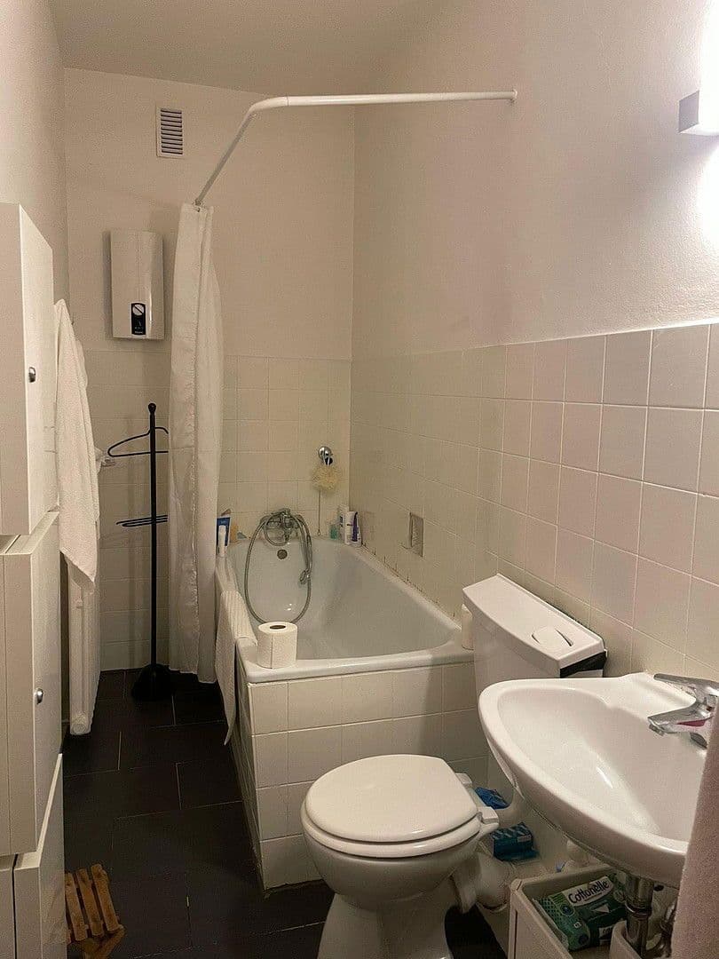 Prenájom bytu 2-izbový 58 m², Duisburg, Severné Porýnie - Westfálsko Prenájom bytu 2-izbový 58 m², Duisburg, Severné Porýnie - Westfálsko