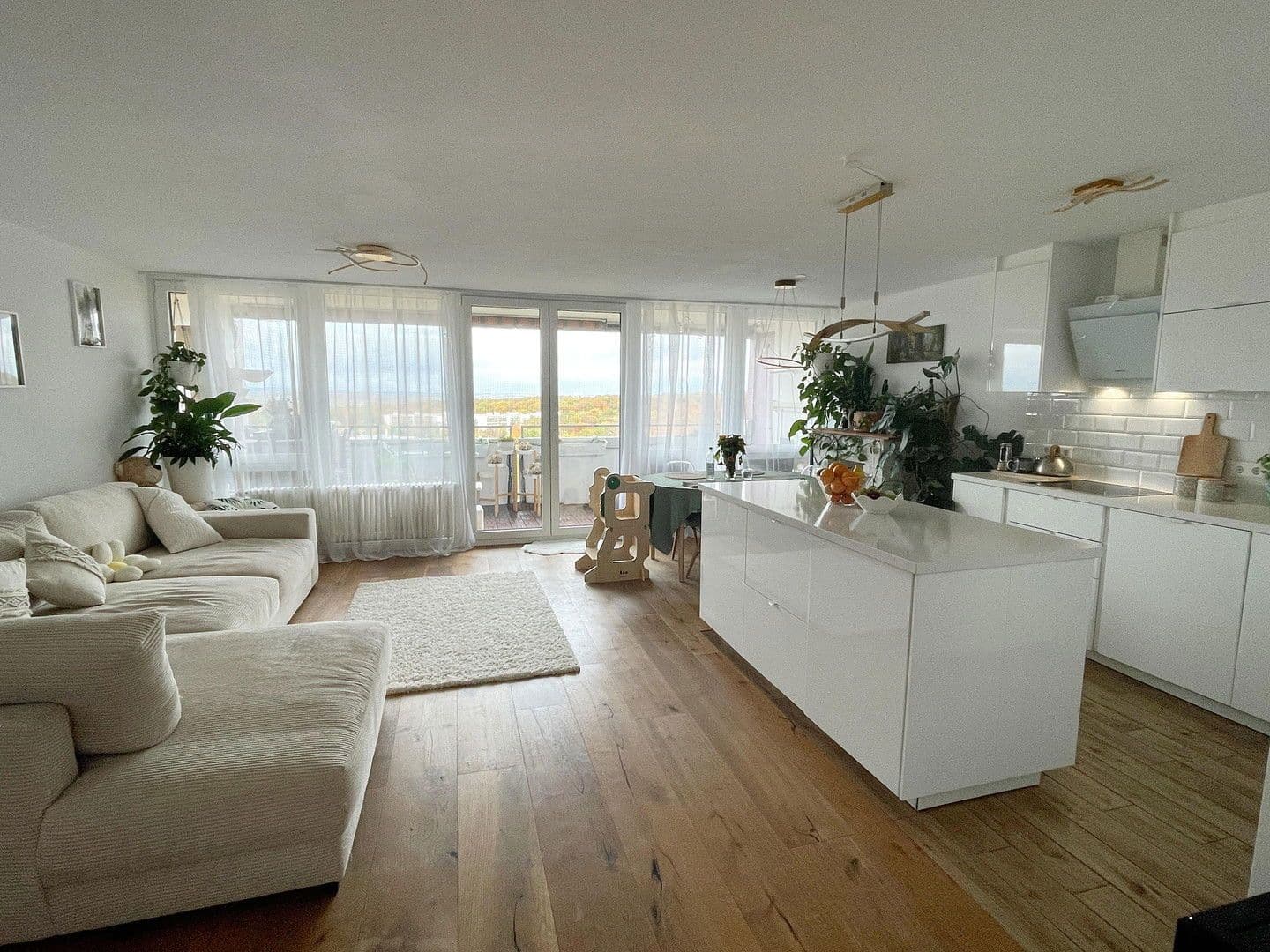 Predaj bytu 4-izbový 109 m², Sindelfingen, Bádensko-Wurttembersko Predaj bytu 4-izbový 109 m², Sindelfingen, Bádensko-Wurttembersko