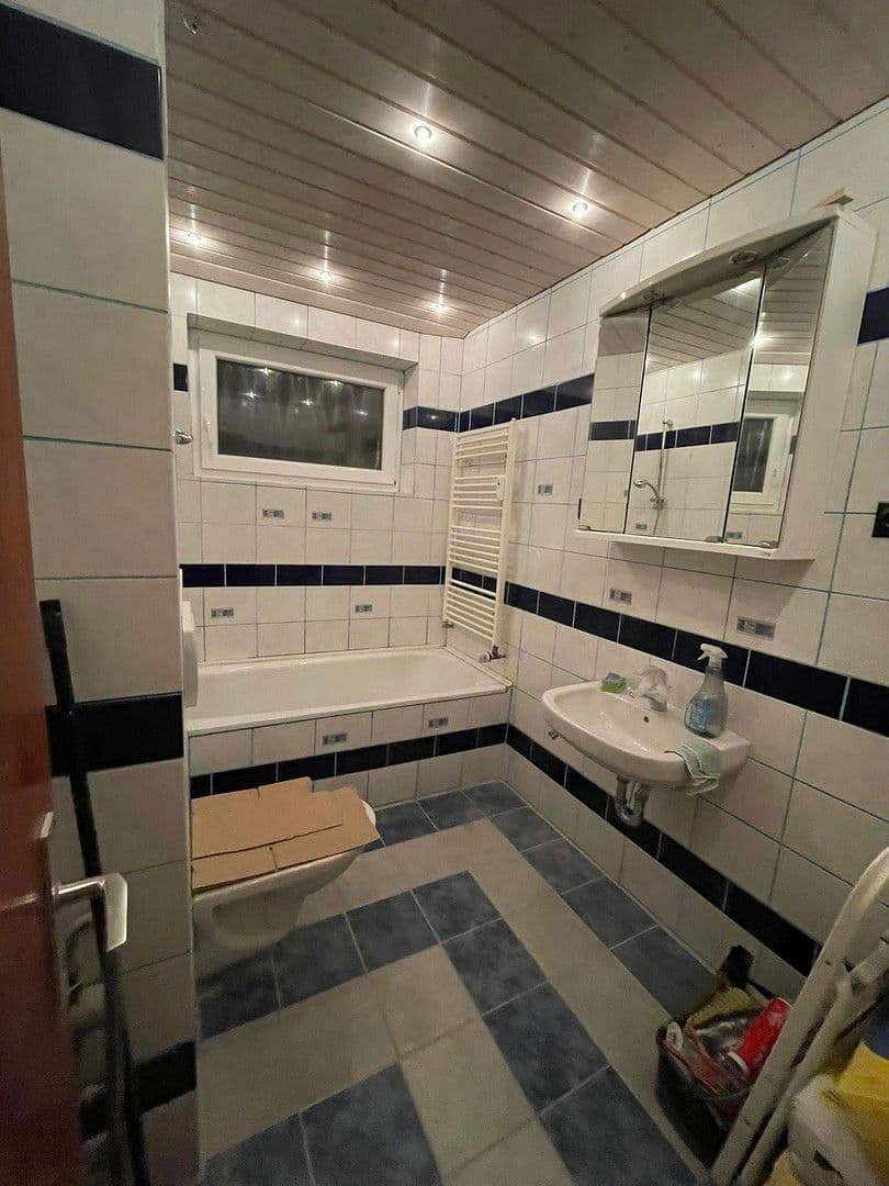 Predaj domu 616 m², pozemek 1.420 m², Mühlenstr.56, Neumünster, Šlezvicko-Holštajnsko Predaj domu 616 m², pozemek 1.420 m², Mühlenstr.56, Neumünster, Šlezvicko-Holštajnsko