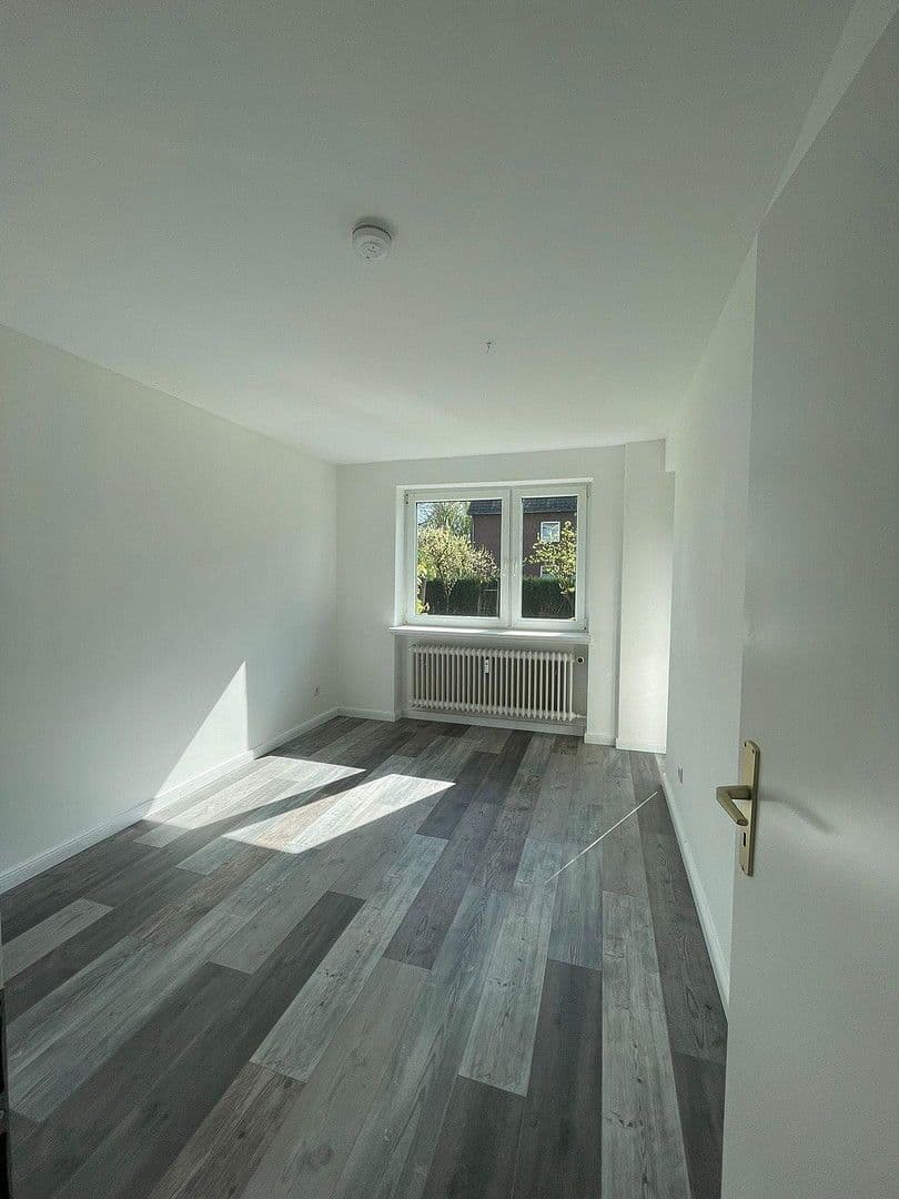 Predaj domu 616 m², pozemek 1.420 m², Mühlenstr.56, Neumünster, Šlezvicko-Holštajnsko Predaj domu 616 m², pozemek 1.420 m², Mühlenstr.56, Neumünster, Šlezvicko-Holštajnsko