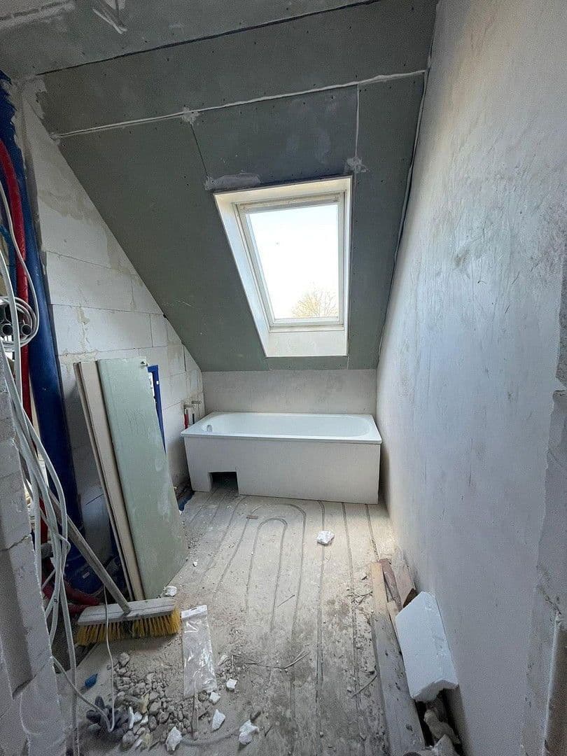 Predaj domu 616 m², pozemek 1.420 m², Mühlenstr.56, Neumünster, Šlezvicko-Holštajnsko Predaj domu 616 m², pozemek 1.420 m², Mühlenstr.56, Neumünster, Šlezvicko-Holštajnsko