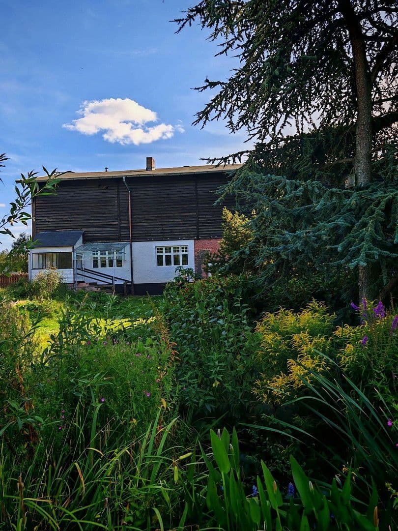 Predaj domu 900 m², pozemek 17.233 m², Badinger Weg 25, Zehdenick, Brandenbursko Predaj domu 900 m², pozemek 17.233 m², Badinger Weg 25, Zehdenick, Brandenbursko