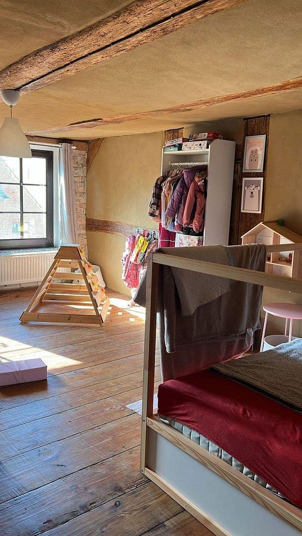 Prenájom bytu 4-izbový 165 m², Berliner Straße 73, Oderberg, Brandenbursko Prenájom bytu 4-izbový 165 m², Berliner Straße 73, Oderberg, Brandenbursko