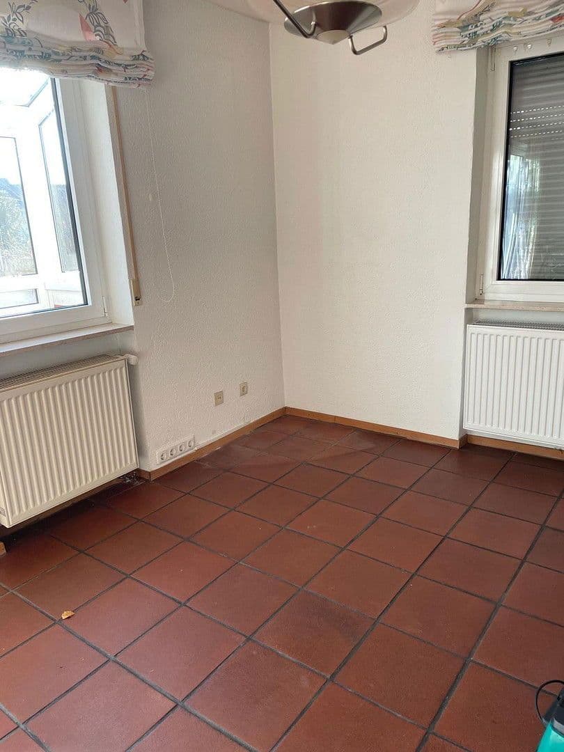 Predaj domu 130 m², pozemek 305 m², Mainz, Porýnie-Falcko Predaj domu 130 m², pozemek 305 m², Mainz, Porýnie-Falcko