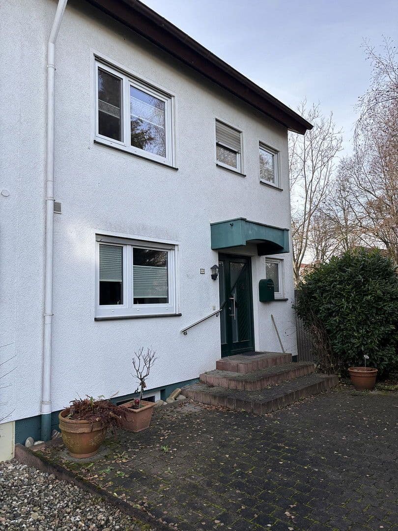 Predaj domu 130 m², pozemek 305 m², Mainz, Porýnie-Falcko Predaj domu 130 m², pozemek 305 m², Mainz, Porýnie-Falcko