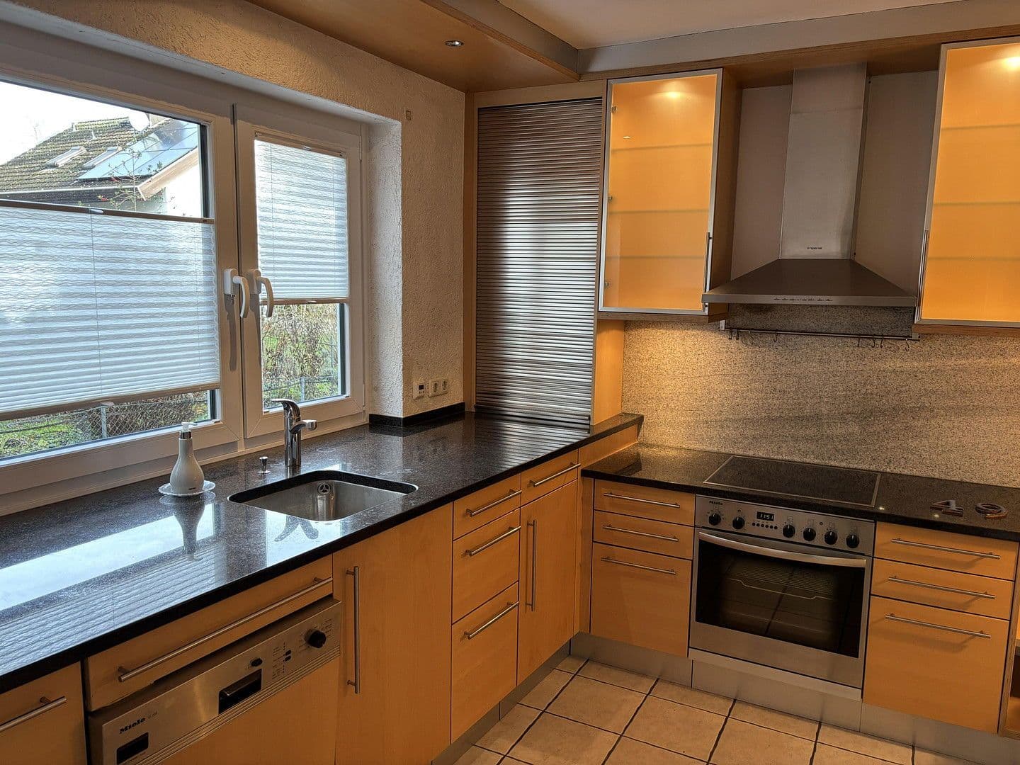 Predaj domu 130 m², pozemek 305 m², Mainz, Porýnie-Falcko Predaj domu 130 m², pozemek 305 m², Mainz, Porýnie-Falcko