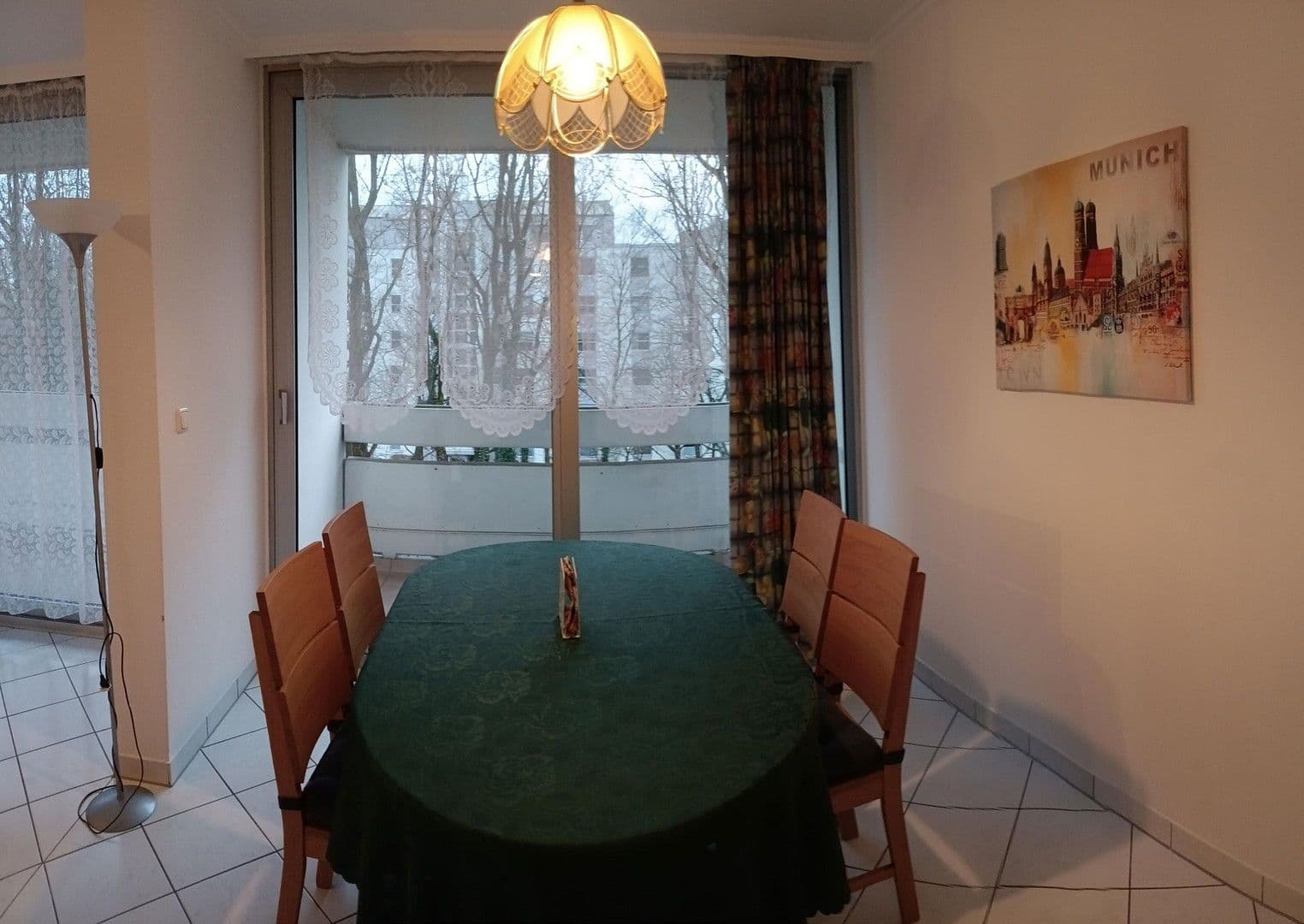 Prenájom bytu 3-izbový 98 m², Muenchen, Bavorsko Prenájom bytu 3-izbový 98 m², Muenchen, Bavorsko