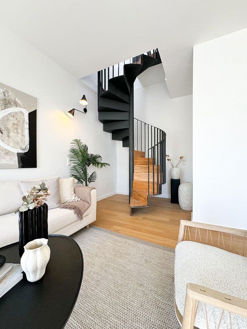 Predaj bytu 3-izbový 100 m², Berlin, Berlín Predaj bytu 3-izbový 100 m², Berlin, Berlín