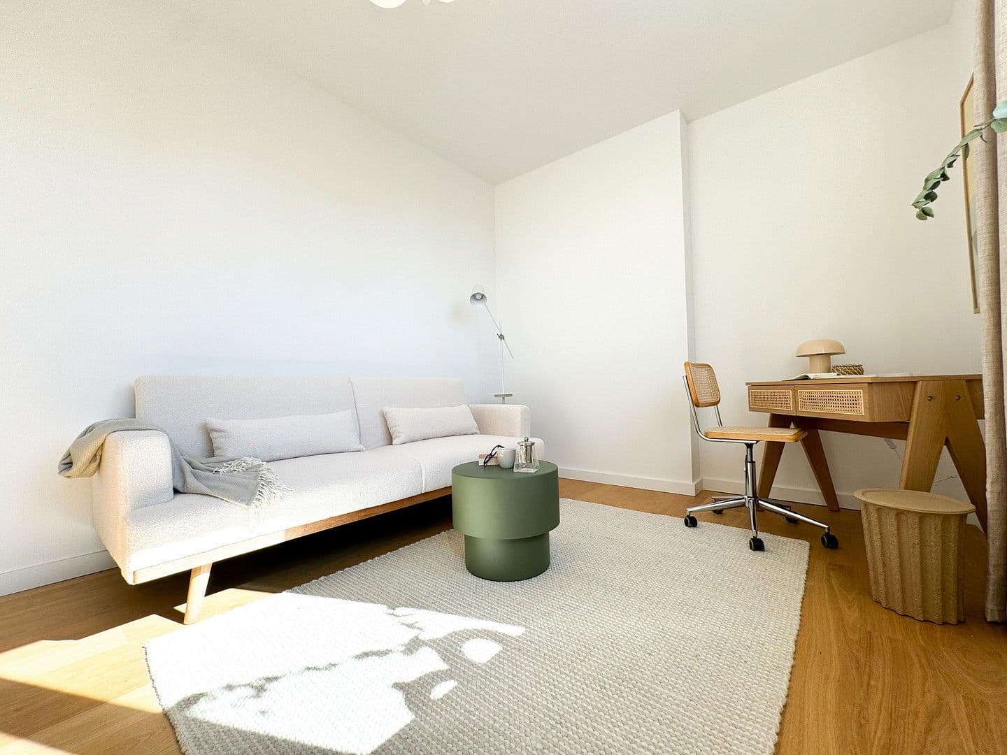 Predaj bytu 3-izbový 100 m², Berlin, Berlín Predaj bytu 3-izbový 100 m², Berlin, Berlín