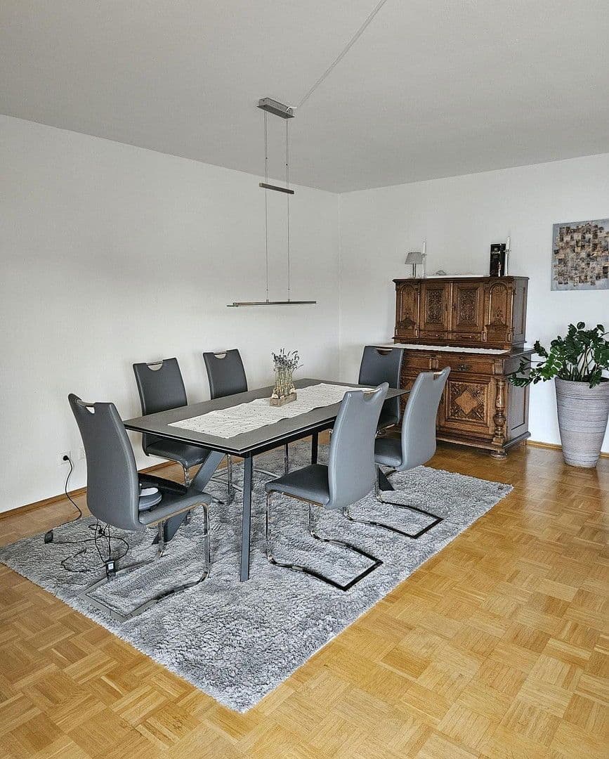 Prenájom bytu 3-izbový 105 m², Hugenottenallee 95-97, Neu-Isenburg, Hesensko Prenájom bytu 3-izbový 105 m², Hugenottenallee 95-97, Neu-Isenburg, Hesensko