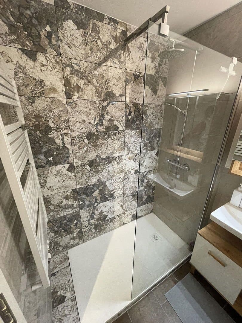 Prenájom bytu 1-izbový 45 m², München, Bavorsko Prenájom bytu 1-izbový 45 m², München, Bavorsko