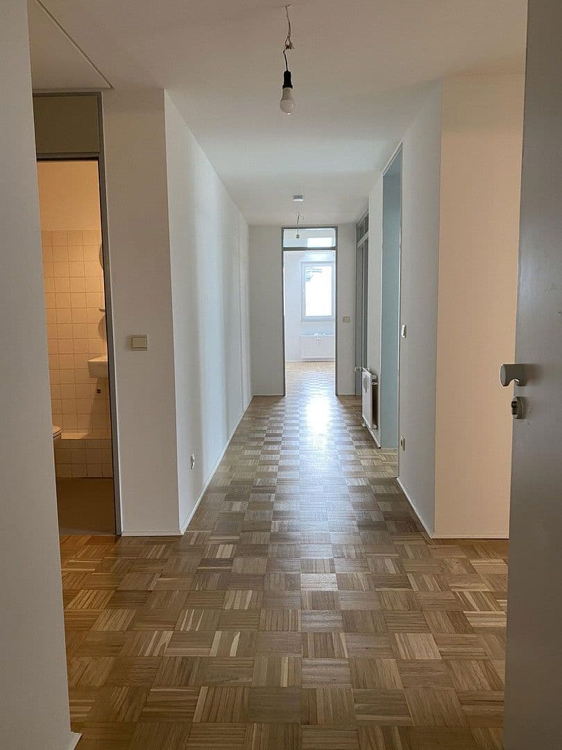 Prenájom bytu 4-izbový 108 m², Richard-Strauß-Allee 3, Wuppertal, Severné Porýnie - Westfálsko Prenájom bytu 4-izbový 108 m², Richard-Strauß-Allee 3, Wuppertal, Severné Porýnie - Westfálsko