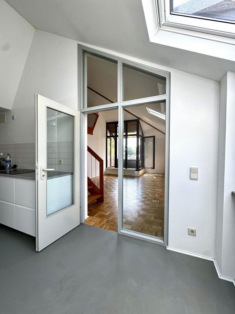 Prenájom bytu 4-izbový 108 m², Richard-Strauß-Allee 3, Wuppertal, Severné Porýnie - Westfálsko Prenájom bytu 4-izbový 108 m², Richard-Strauß-Allee 3, Wuppertal, Severné Porýnie - Westfálsko