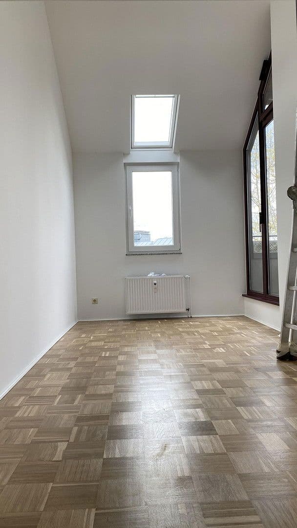 Prenájom bytu 4-izbový 108 m², Richard-Strauß-Allee 3, Wuppertal, Severné Porýnie - Westfálsko Prenájom bytu 4-izbový 108 m², Richard-Strauß-Allee 3, Wuppertal, Severné Porýnie - Westfálsko