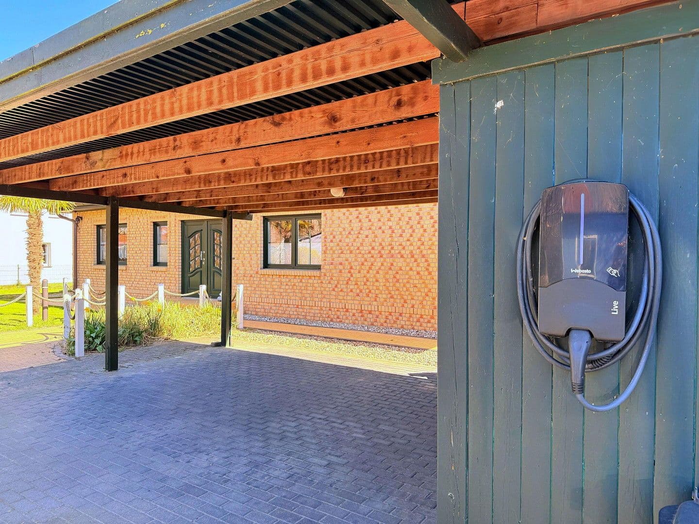 Predaj domu 189 m², pozemek 1.100 m², Ummanz, Meklenbursko-Predpomoransko Predaj domu 189 m², pozemek 1.100 m², Ummanz, Meklenbursko-Predpomoransko