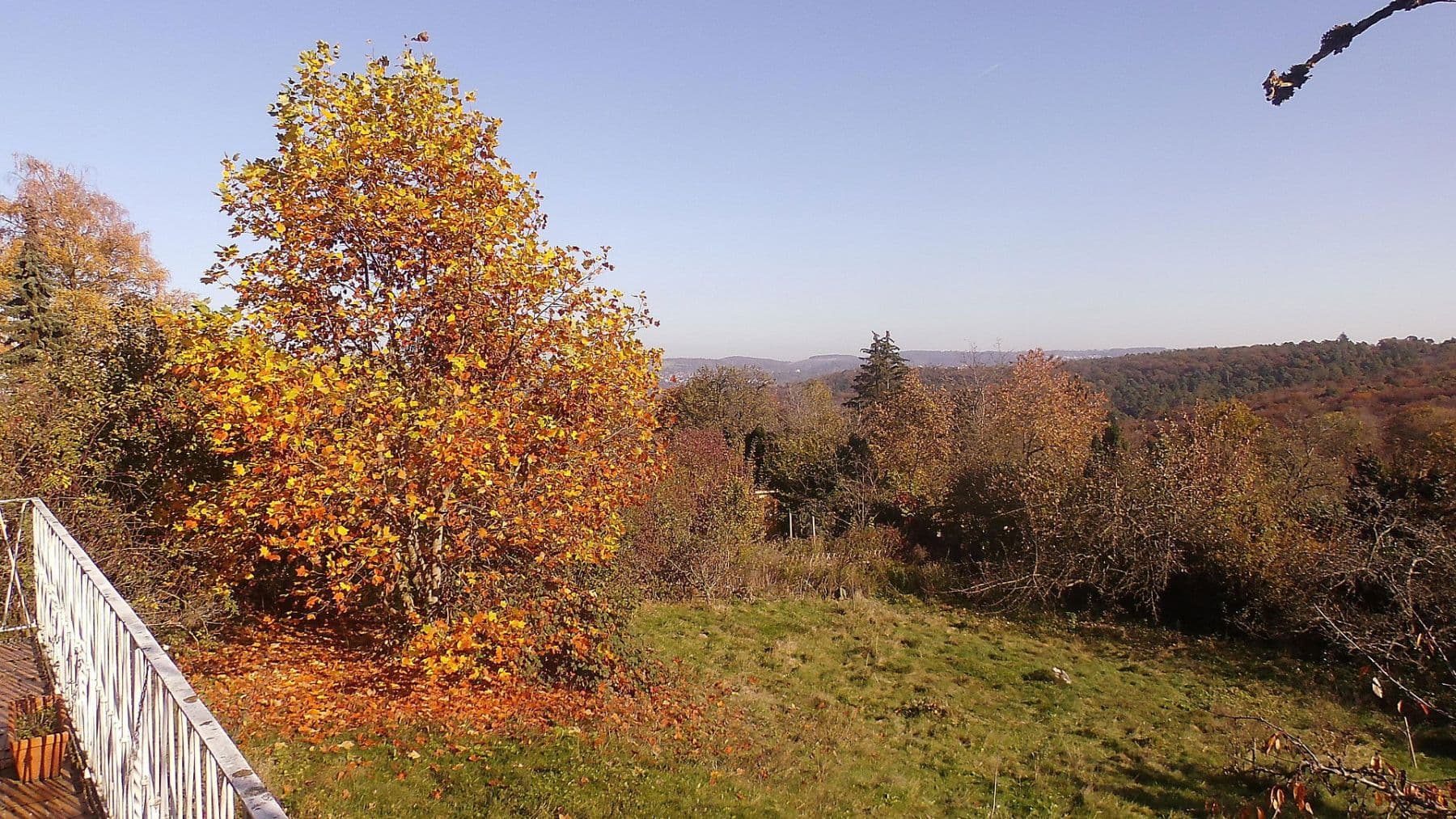 Predaj domu 326 m², pozemek 1.366 m², Nellinger Straße 47, Stuttgart, Bádensko-Wurttembersko Predaj domu 326 m², pozemek 1.366 m², Nellinger Straße 47, Stuttgart, Bádensko-Wurttembersko