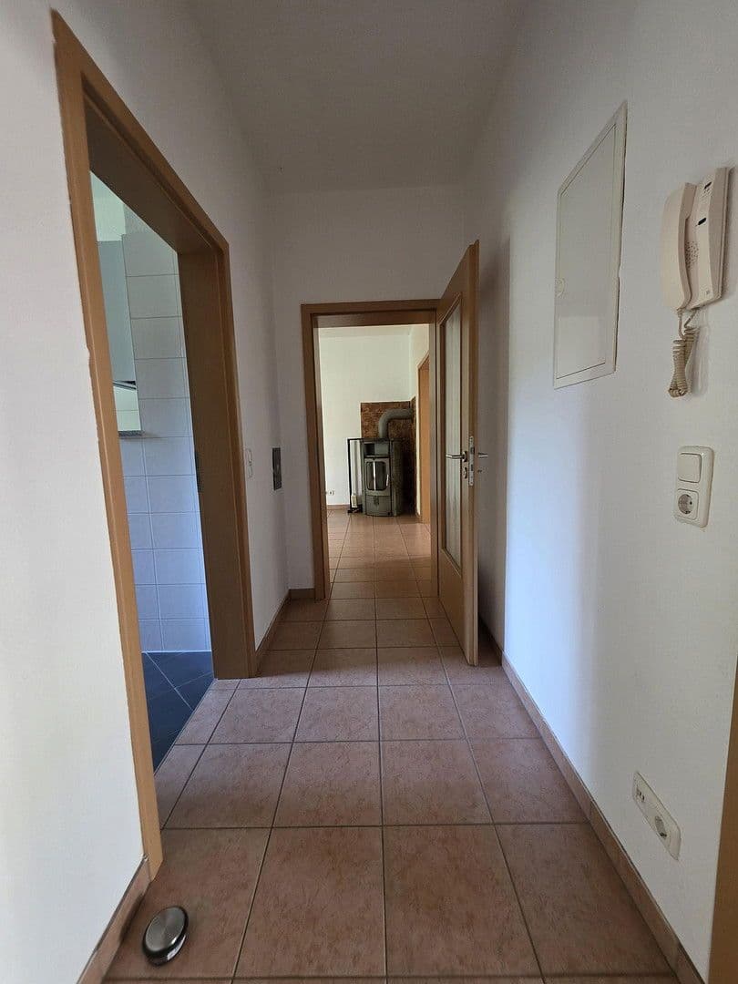 Prenájom bytu 4-izbový 90 m², Eisenbahnstraße 19, Eberswalde, Brandenbursko Prenájom bytu 4-izbový 90 m², Eisenbahnstraße 19, Eberswalde, Brandenbursko