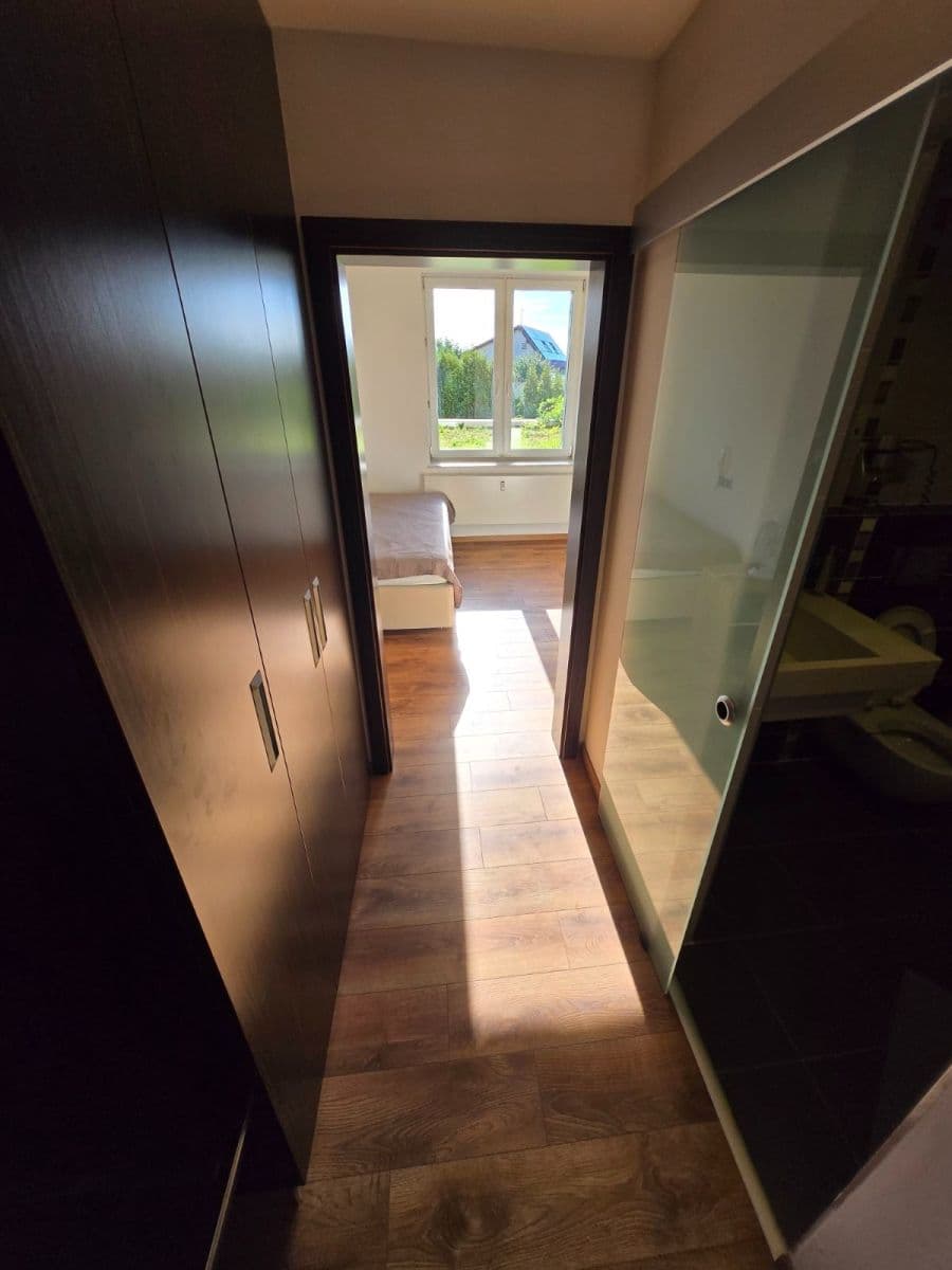 Prenájom bytu 1-izbový 23 m², Suchdolské náměstí, Praha, Praha Prenájom bytu 1-izbový 23 m², Suchdolské náměstí, Praha, Praha