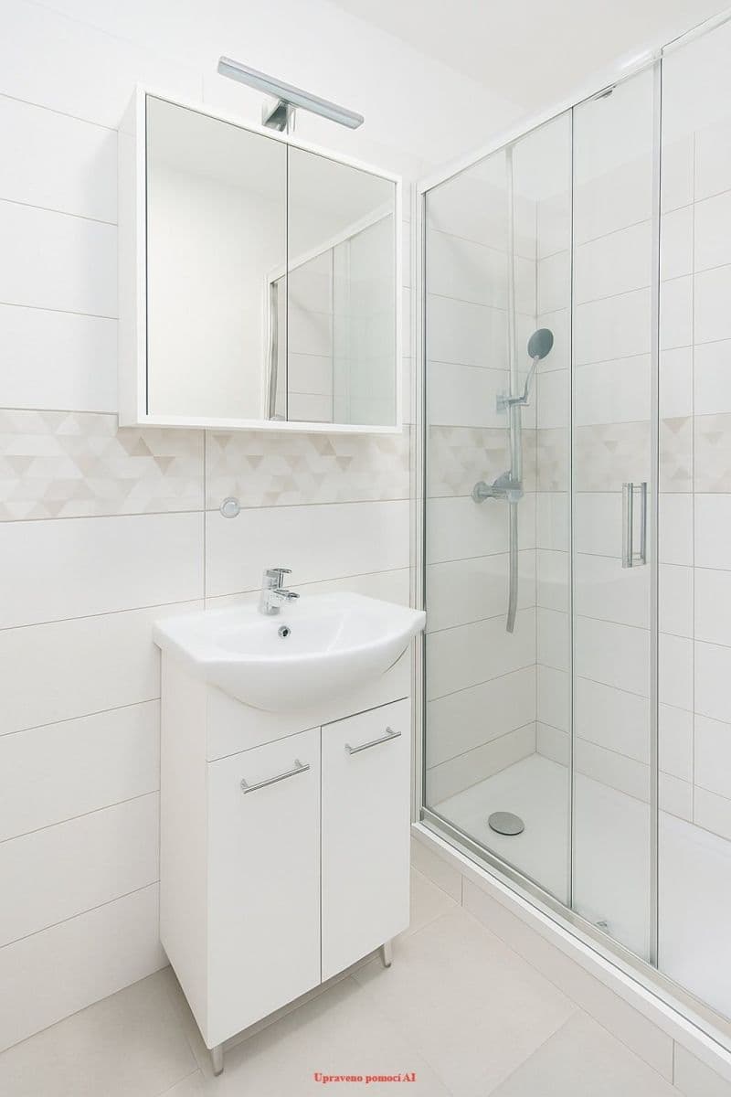 Prenájom bytu 3-izbový 79 m², Československé armády, Frýdek-Místek, Moravskoslezský kraj Prenájom bytu 3-izbový 79 m², Československé armády, Frýdek-Místek, Moravskoslezský kraj