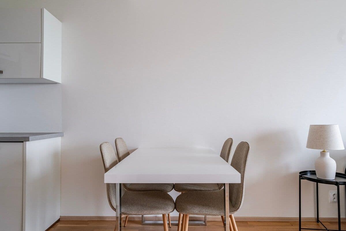 Prenájom bytu 56 m², Nekvasilova, Praha, Praha Prenájom bytu 56 m², Nekvasilova, Praha, Praha