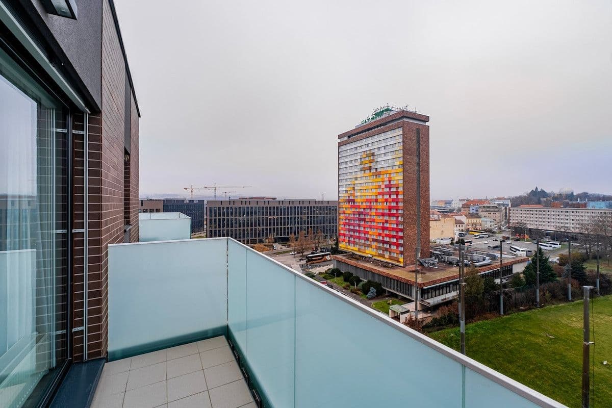 Prenájom bytu 56 m², Nekvasilova, Praha, Praha Prenájom bytu 56 m², Nekvasilova, Praha, Praha