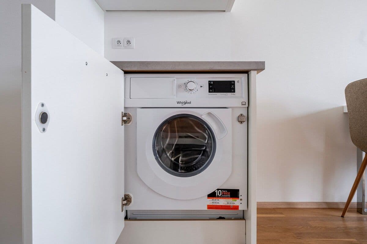 Prenájom bytu 56 m², Nekvasilova, Praha, Praha Prenájom bytu 56 m², Nekvasilova, Praha, Praha