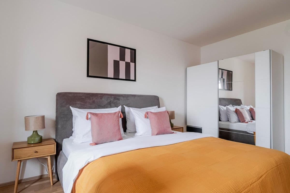 Prenájom bytu 56 m², Nekvasilova, Praha, Praha Prenájom bytu 56 m², Nekvasilova, Praha, Praha