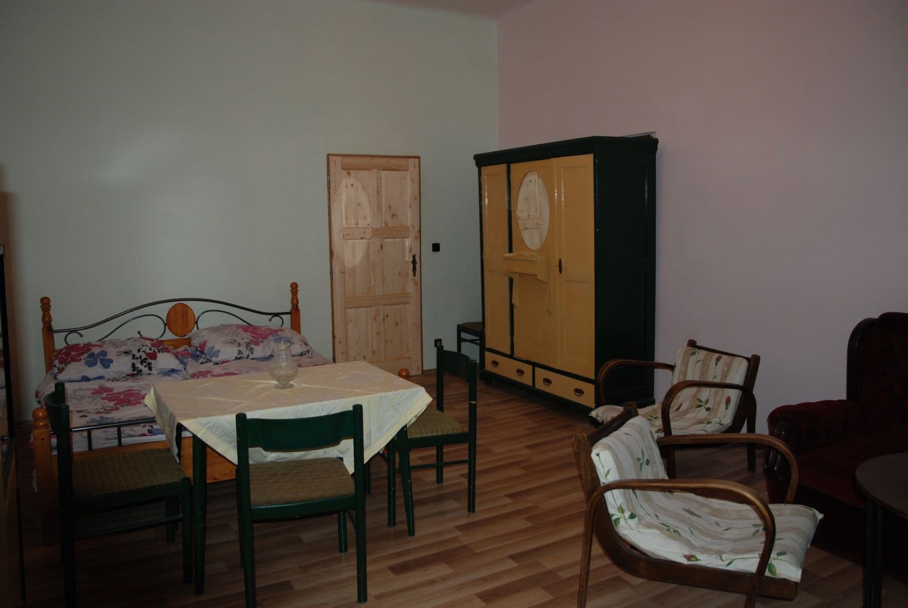 Prenájom bytu 40 m², Orebitská, Praha, Praha Prenájom bytu 40 m², Orebitská, Praha, Praha