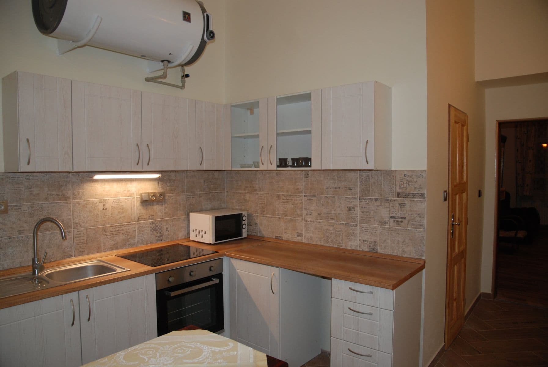 Prenájom bytu 40 m², Orebitská, Praha, Praha Prenájom bytu 40 m², Orebitská, Praha, Praha