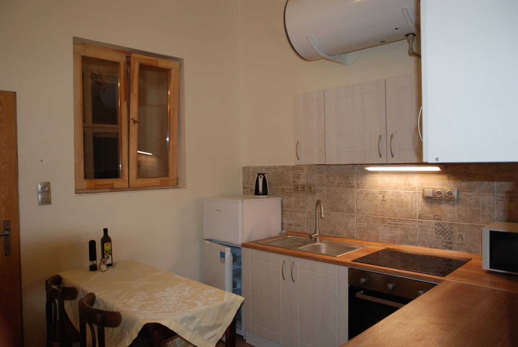 Prenájom bytu 40 m², Orebitská, Praha, Praha Prenájom bytu 40 m², Orebitská, Praha, Praha