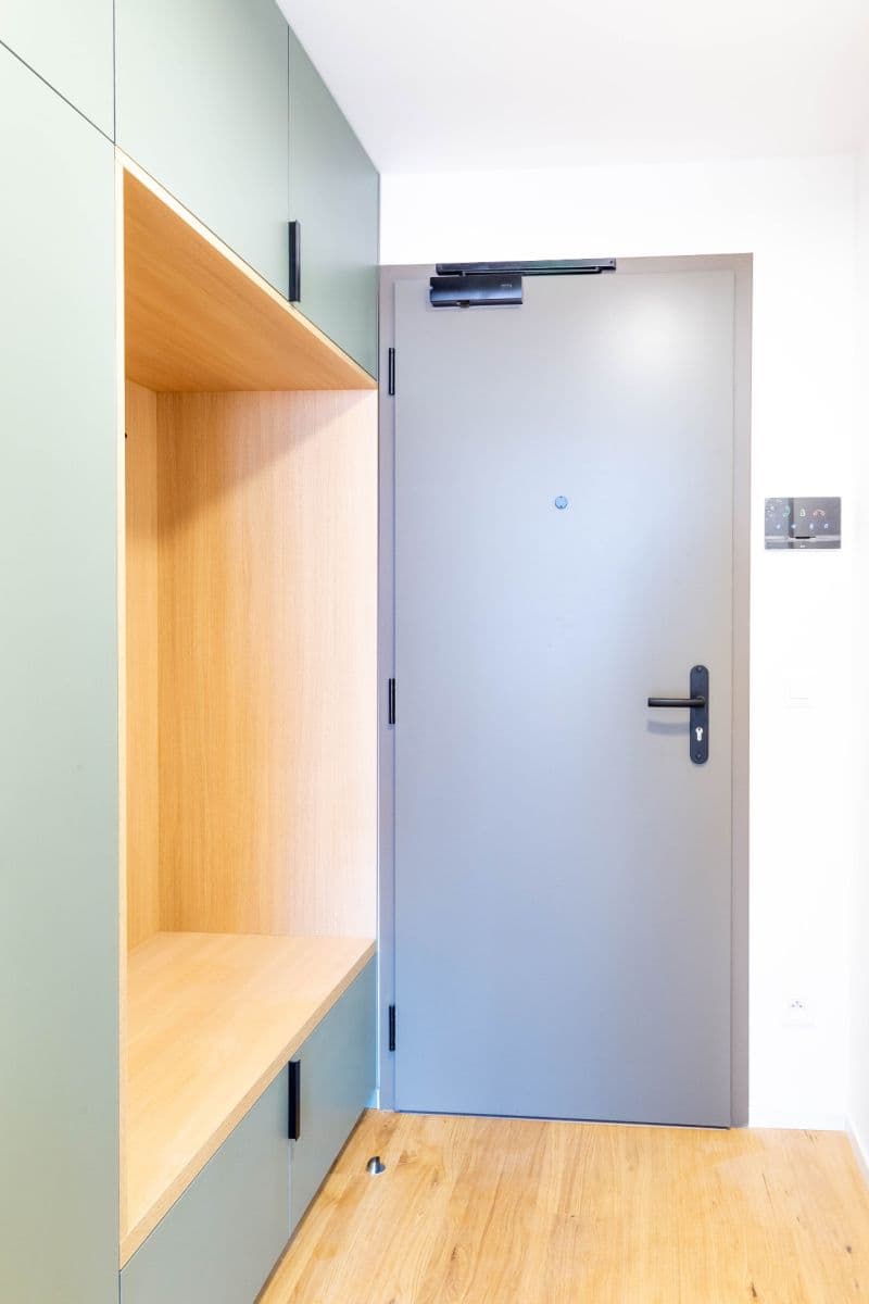 Prenájom bytu 1-izbový 26 m², Bratislavská, Brno, Jihomoravský kraj Prenájom bytu 1-izbový 26 m², Bratislavská, Brno, Jihomoravský kraj