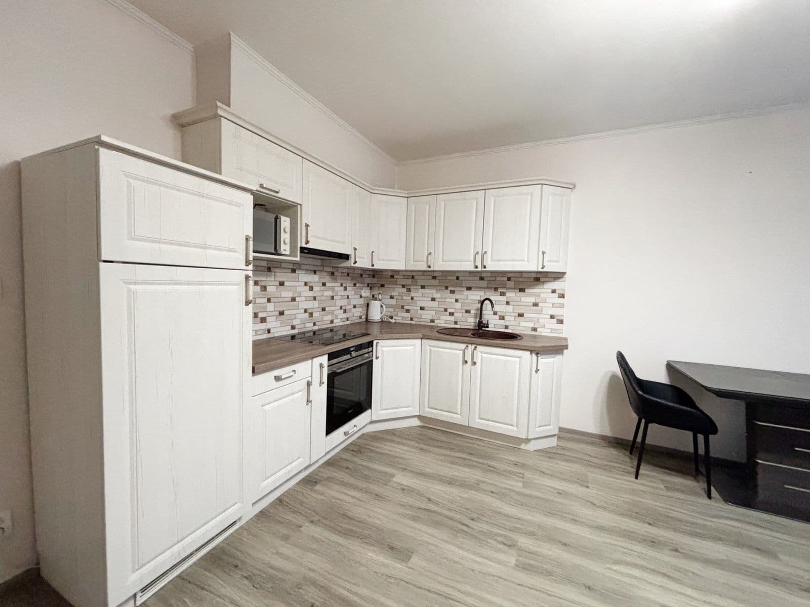 Prenájom bytu 2-izbový 55 m², Jaroslava Holečka, Kladno, Středočeský kraj Prenájom bytu 2-izbový 55 m², Jaroslava Holečka, Kladno, Středočeský kraj