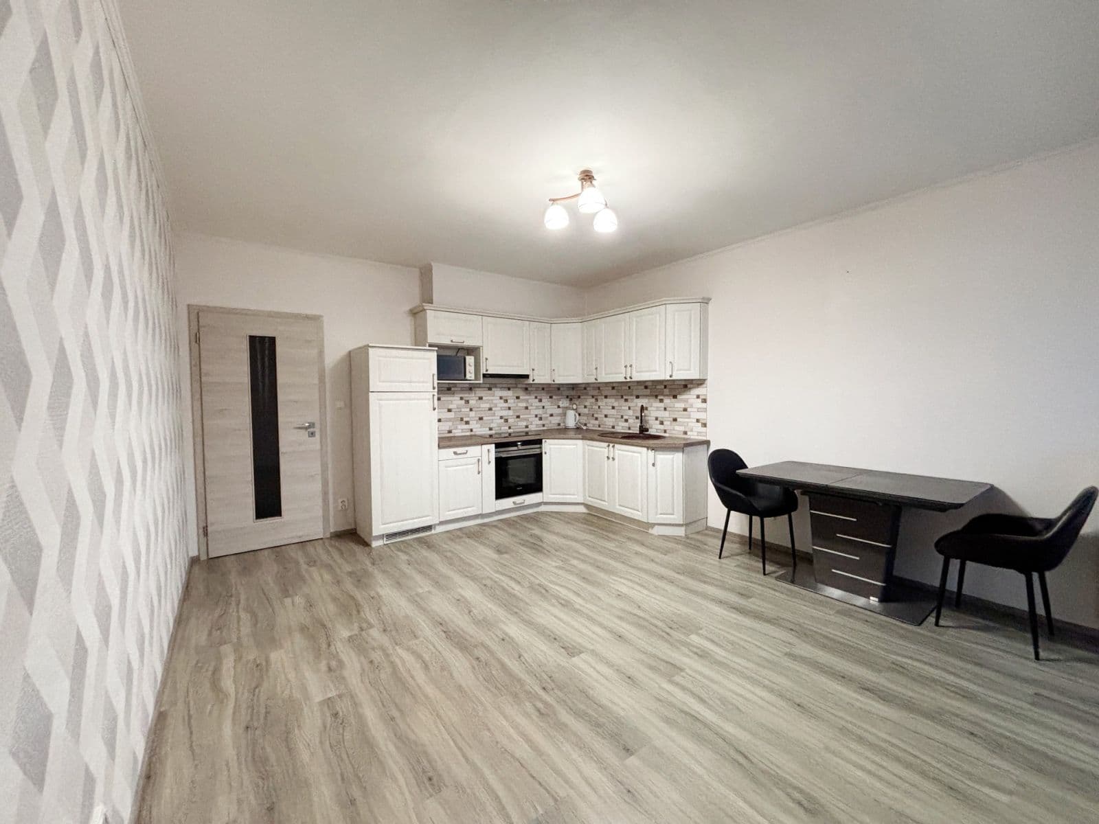 Prenájom bytu 2-izbový 55 m², Jaroslava Holečka, Kladno, Středočeský kraj Prenájom bytu 2-izbový 55 m², Jaroslava Holečka, Kladno, Středočeský kraj