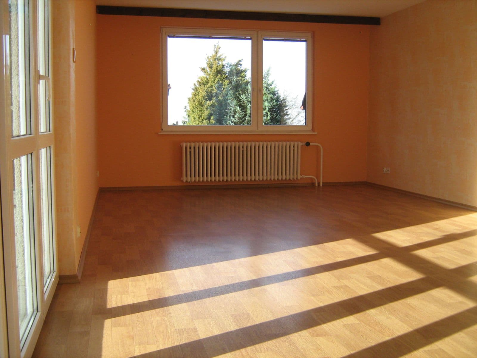 Prenájom bytu 4-izbový 100 m², Na Barborce, Dobrá Voda u Českých Budějovic, Jihočeský kraj Prenájom bytu 4-izbový 100 m², Na Barborce, Dobrá Voda u Českých Budějovic, Jihočeský kraj