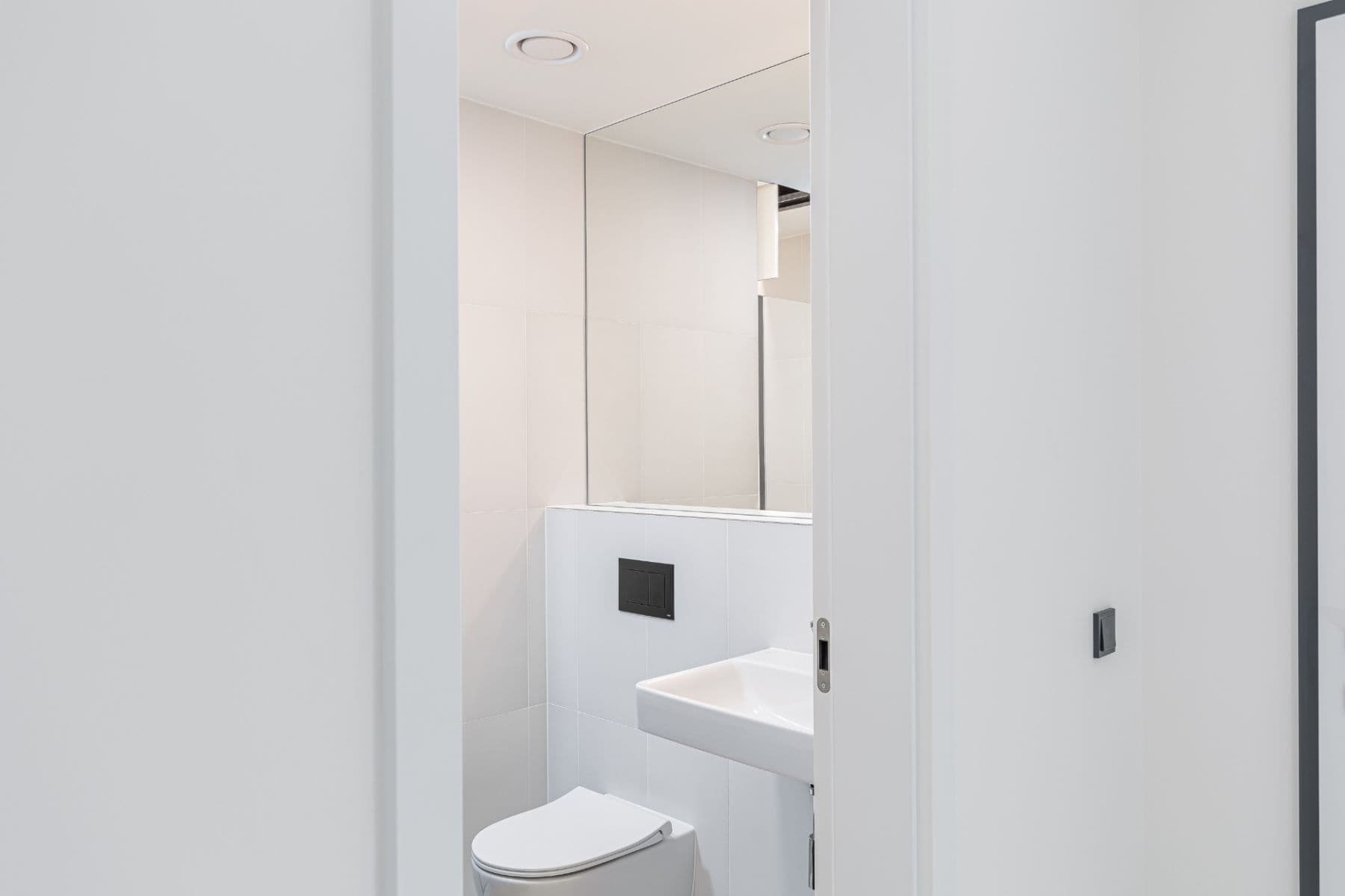 Prenájom bytu 1-izbový 31 m², Grafická, Praha, Praha Prenájom bytu 1-izbový 31 m², Grafická, Praha, Praha